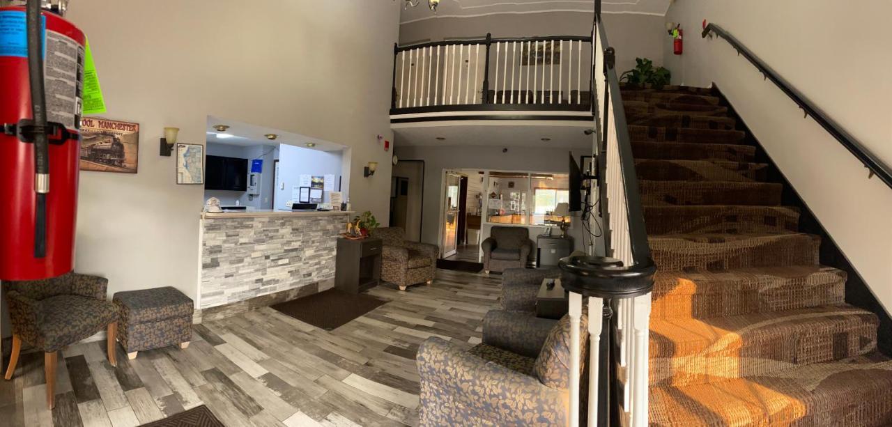 Adams Inn And Suites ภายนอก รูปภาพ